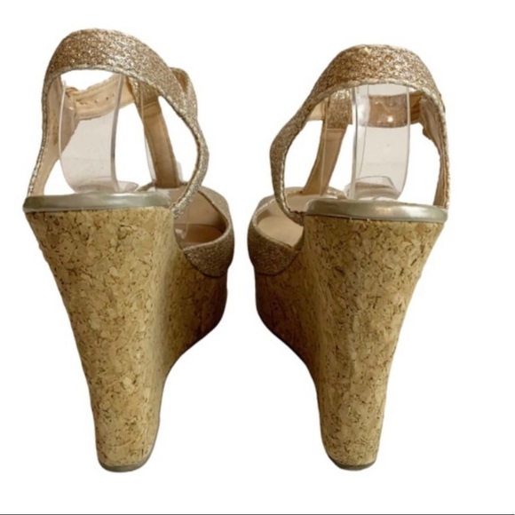Steve Madden Wedge Cork Metallic Shimmer Strappy Sandal Gold Size 6 - Picture 2 of 3